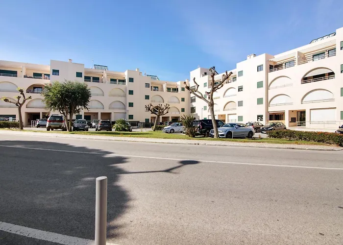 Sunrise Salgados Village 아파트 *